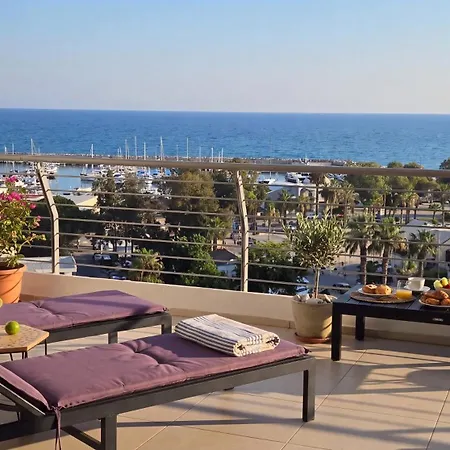 The Crown Marina * Larnaca